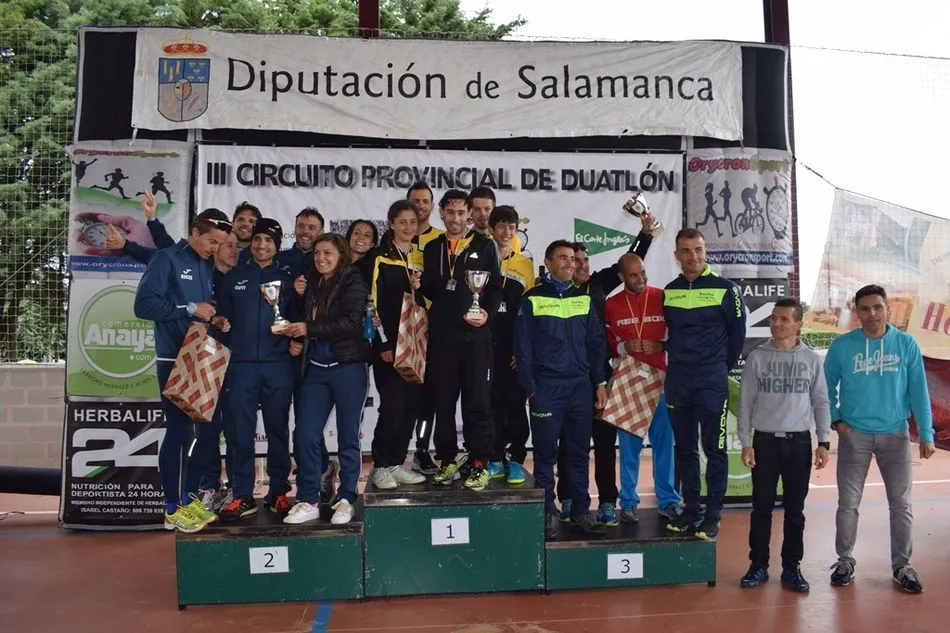 Foto 5 - Sonia S&aacute;nchez y &Aacute;ngel Guti&eacute;rrez se llevan la victoria en el Duatl&oacute;n de Pe&ntilde;asolana