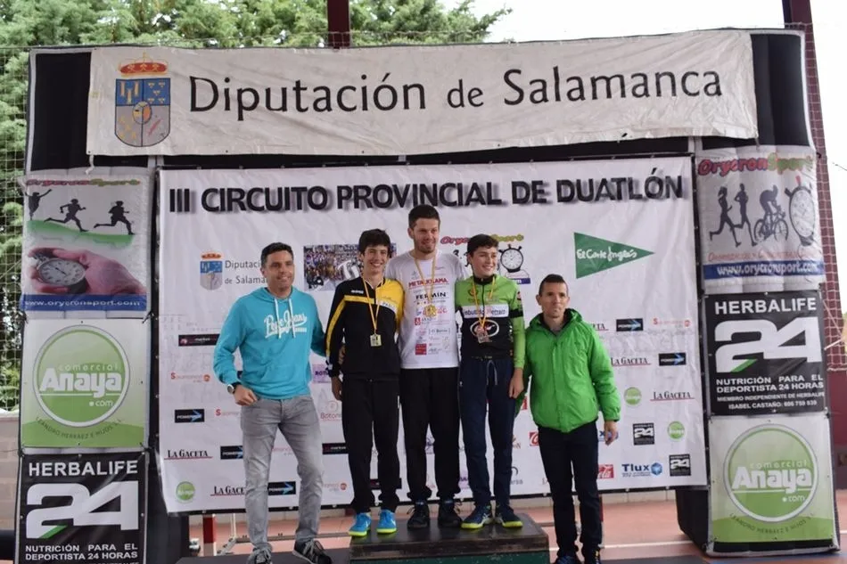 Foto 2 - Sonia S&aacute;nchez y &Aacute;ngel Guti&eacute;rrez se llevan la victoria en el Duatl&oacute;n de Pe&ntilde;asolana