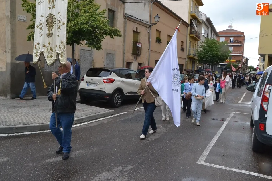 Foto 5 - Rocambolesca procesi&oacute;n de la Octava de Corpus en San Crist&oacute;bal por culpa de la lluvia  