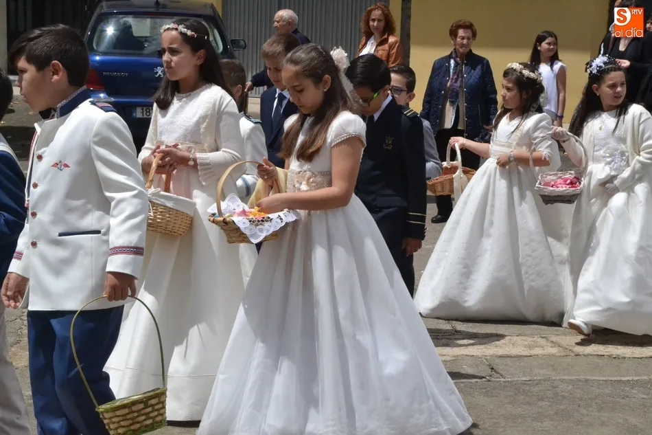 Foto 11 - El Salvador se libra por segundos de un chaparr&oacute;n justo tras cantar el Cumplea&ntilde;os Feliz  
