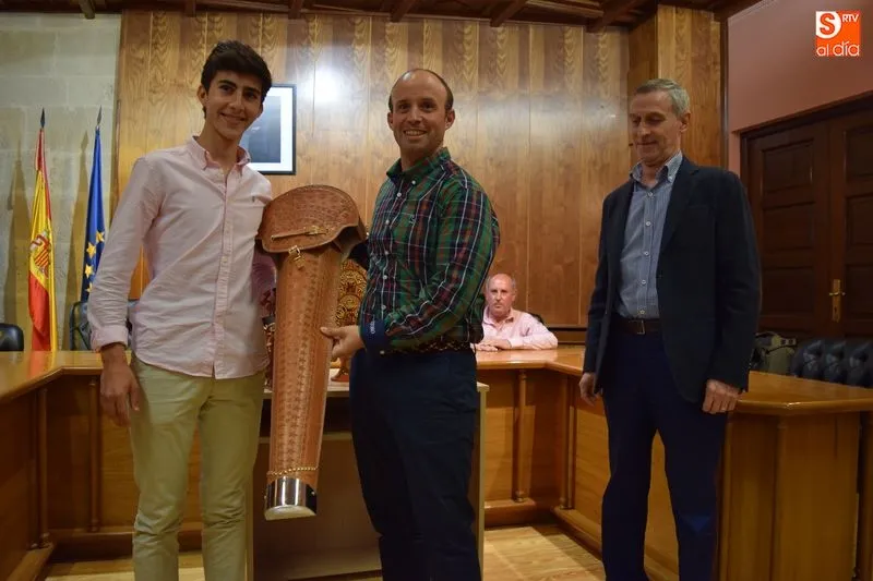 Foto 2 - Manuel Perera se hace con la tercera edici&oacute;n del Bols&iacute;n Taurino &lsquo;Botijo de Filigrana&rsquo;