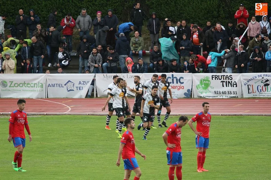 Foto 11 - Un Unionistas sin fisuras supera con claridad al Tarazona y luchar&aacute; por el sue&ntilde;o del ascenso a...