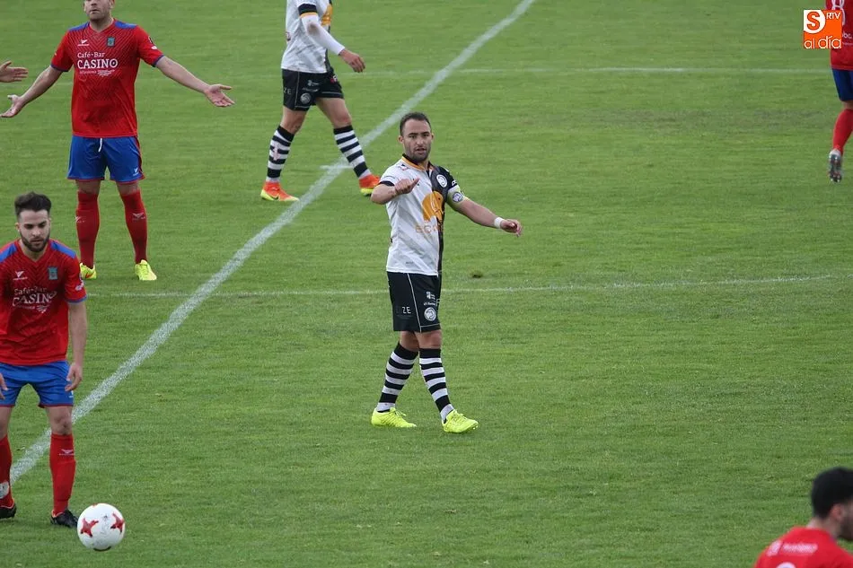 Foto 5 - Un Unionistas sin fisuras supera con claridad al Tarazona y luchar&aacute; por el sue&ntilde;o del ascenso a...