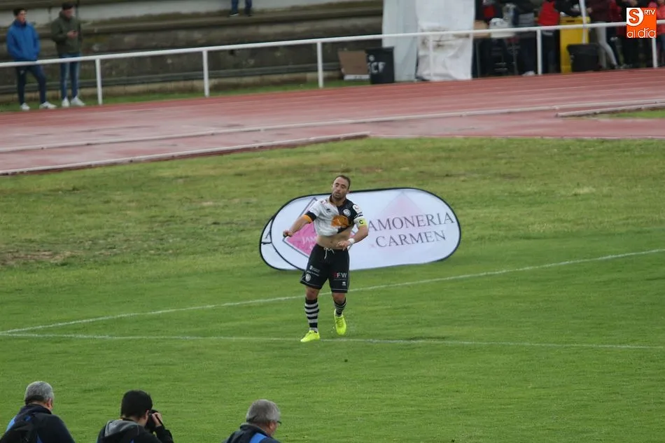 Foto 4 - Un Unionistas sin fisuras supera con claridad al Tarazona y luchar&aacute; por el sue&ntilde;o del ascenso a...