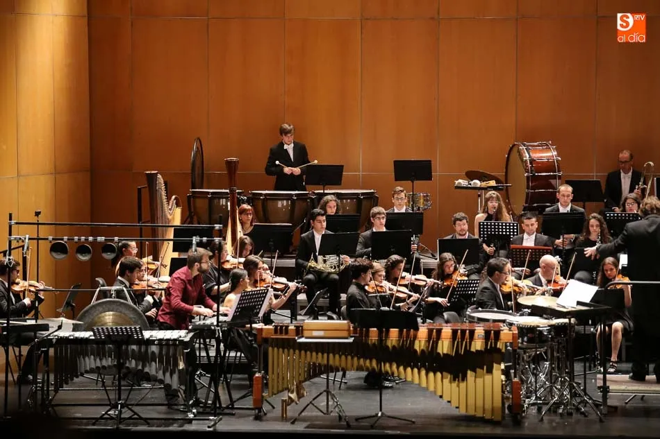 Foto 6 - Brillante actuaci&oacute;n de la Joven Orquesta Sinf&oacute;nica Ciudad de Salamanca en el CAEM  