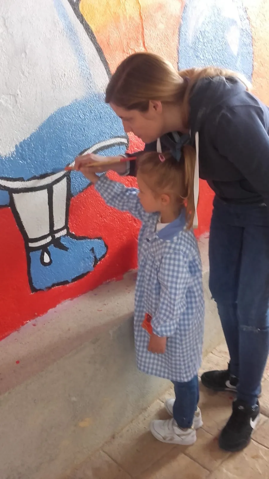 Foto 5 - La lluvia no puede con el color y la animaci&oacute;n del mural participativo de R&aacute;gama