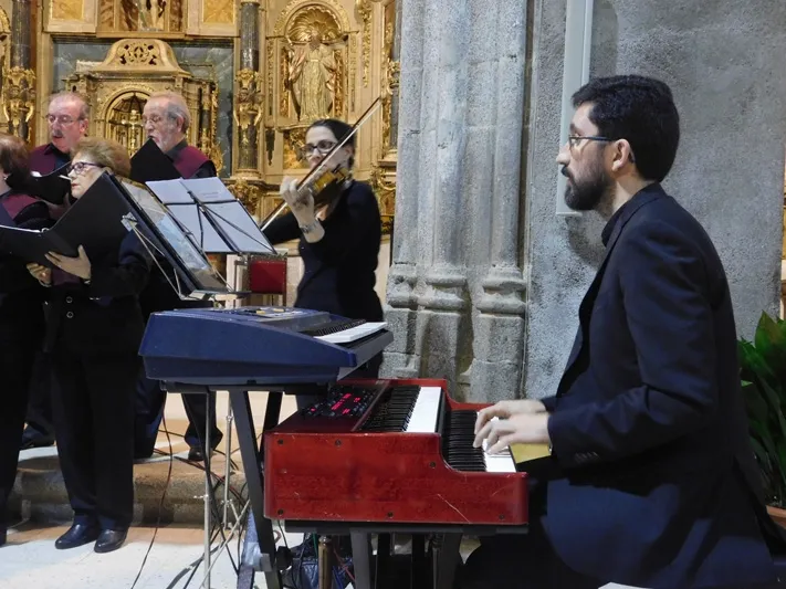 Foto 4 - Teresa &lsquo;en Cantata&rsquo; sobrecoge en la iglesia parroquial de Mancera de Abajo