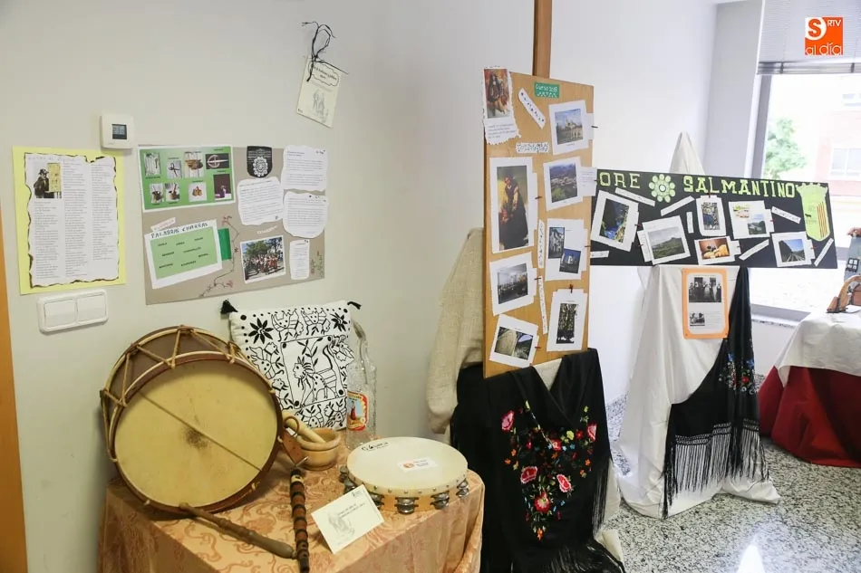 Foto 11 - Dos exposiciones de manualidades abren la &lsquo;Semana de Oro de los Mayores&rsquo;