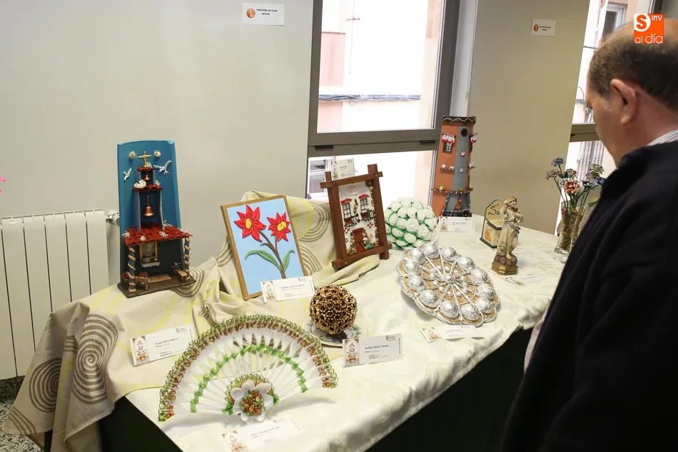 Foto 4 - Dos exposiciones de manualidades abren la &lsquo;Semana de Oro de los Mayores&rsquo;