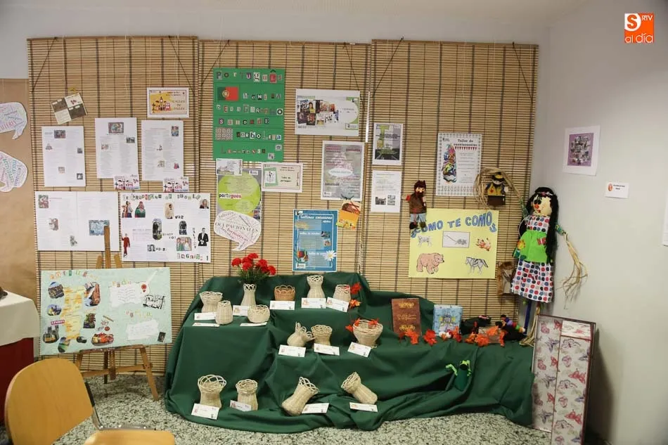 Foto 2 - Dos exposiciones de manualidades abren la &lsquo;Semana de Oro de los Mayores&rsquo;