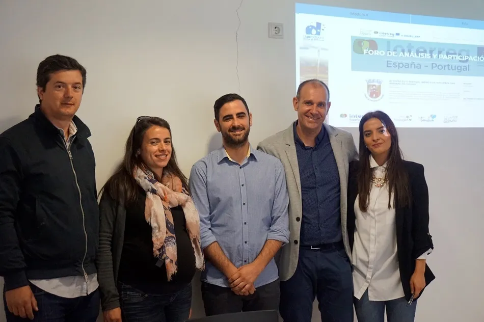 Gallegos acoge un encuentro sobre la exportación de productos como leche, huevos o miel natural  