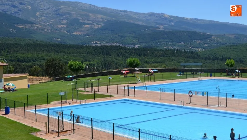 Vista de las pisicinas municipales de La Cerrallana