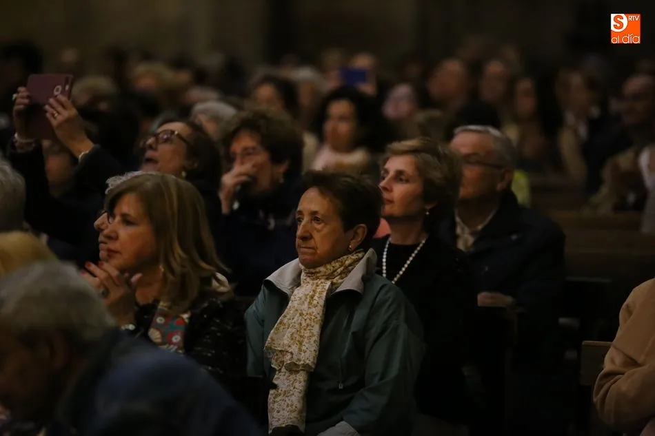 Foto 6 - El Coro 'Contrapunto' de la Universidad Pontificia ofrece su concierto de primavera en la iglesia...