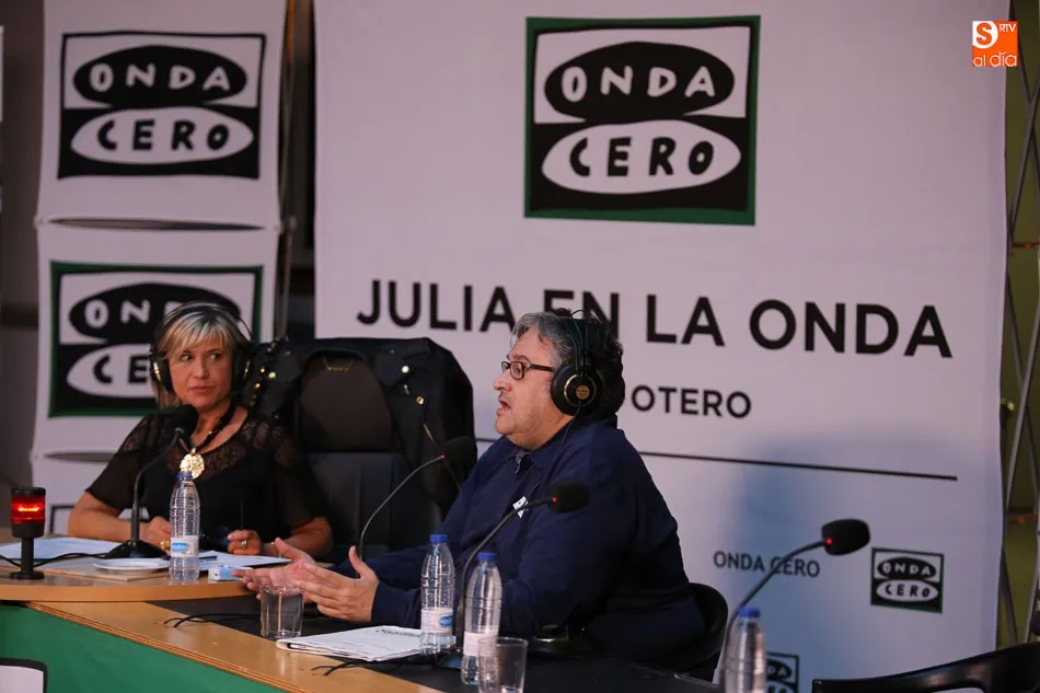 Foto 10 - Julia Otero emite su programa desde la Casa Lis  