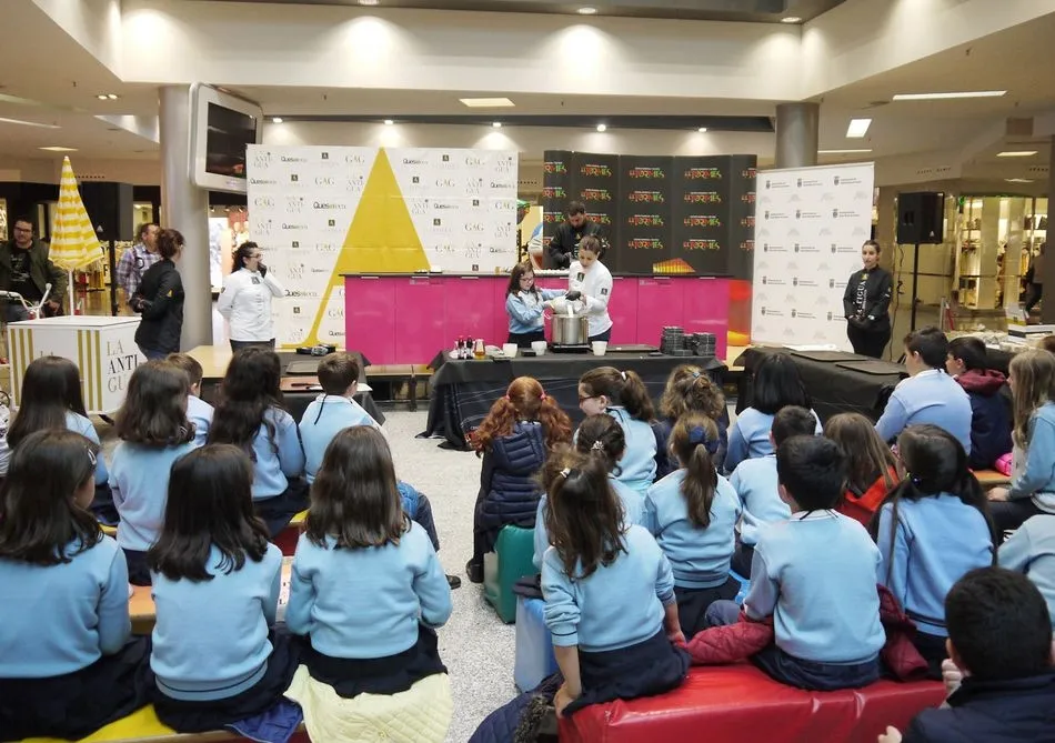 Foto 7 - La Antigua lleva la cultura del queso a los m&aacute;s peque&ntilde;os