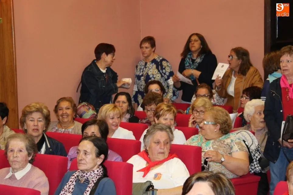 Foto 9 - Cuatrocientas mujeres disfrutan en la villa ducal del A&ntilde;o Jubilar Teresiano  
