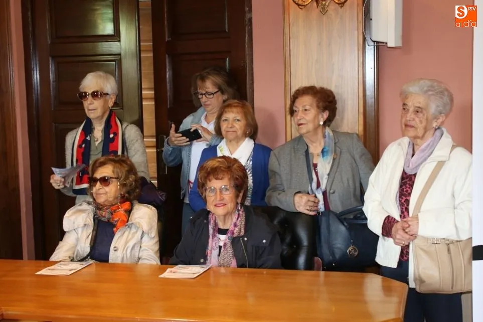 Foto 7 - Cuatrocientas mujeres disfrutan en la villa ducal del A&ntilde;o Jubilar Teresiano  