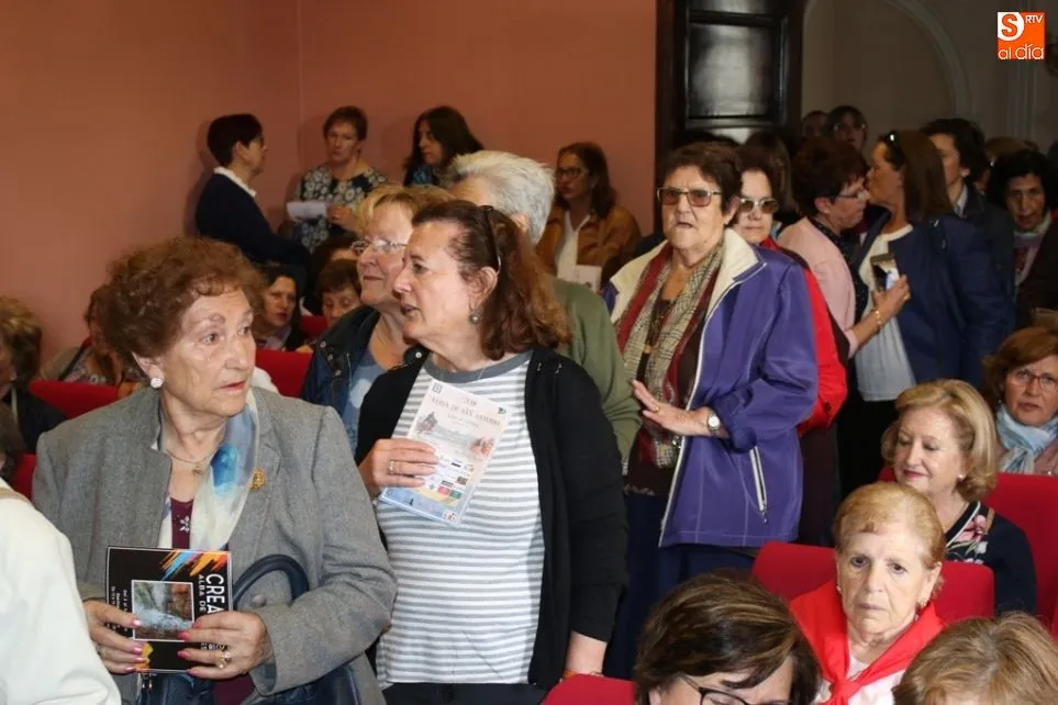 Foto 6 - Cuatrocientas mujeres disfrutan en la villa ducal del A&ntilde;o Jubilar Teresiano  