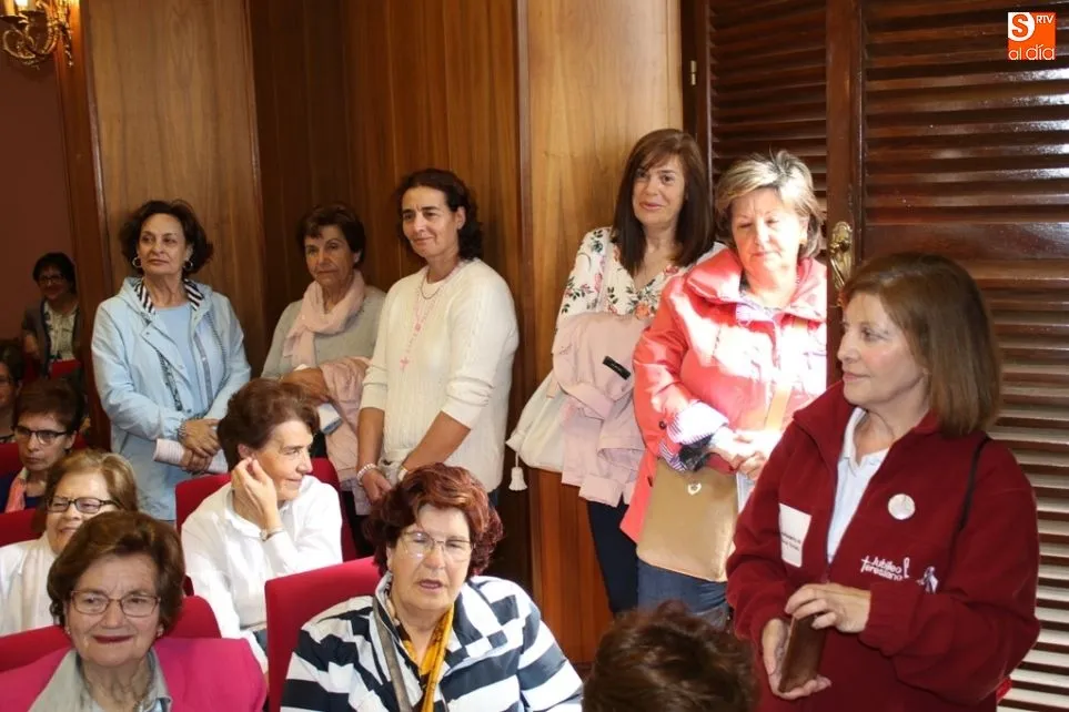 Foto 3 - Cuatrocientas mujeres disfrutan en la villa ducal del A&ntilde;o Jubilar Teresiano  