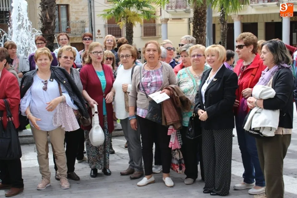 Foto 2 - Cuatrocientas mujeres disfrutan en la villa ducal del A&ntilde;o Jubilar Teresiano  