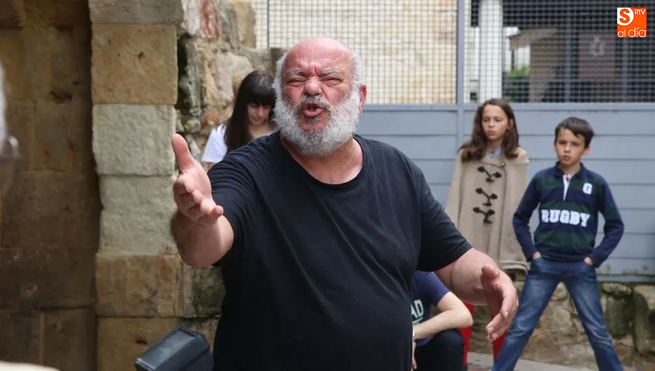 Actuación de Fernando Saldaña en la Cueva de Salamanca. Foto de Alberto Martín