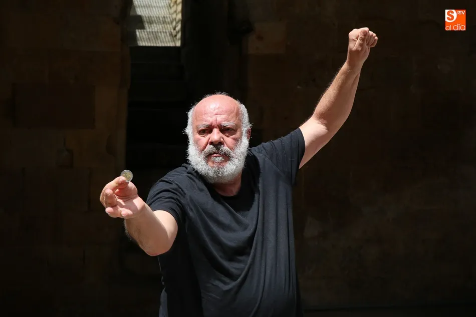 Foto 7 - La leyenda de la Cueva de Salamanca se recrea para celebrar los 25 a&ntilde;os de su apertura al p&uacute;blico