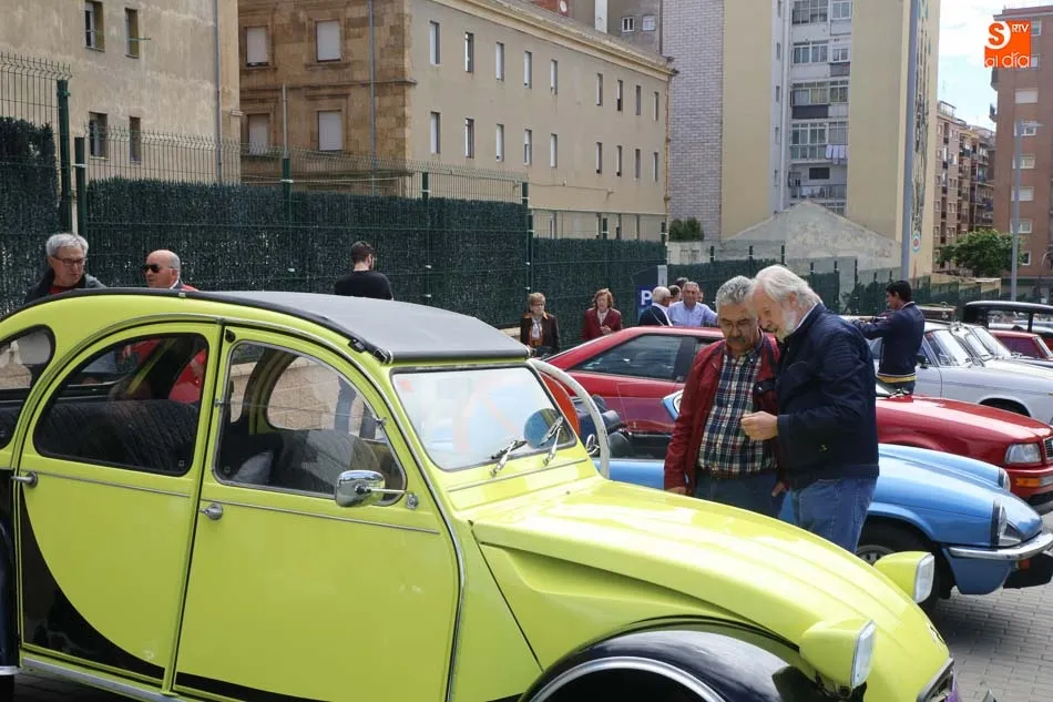 Foto 4 - El Museo de Historia de la Automoci&oacute;n se vuelca con el Comedor de los Pobres