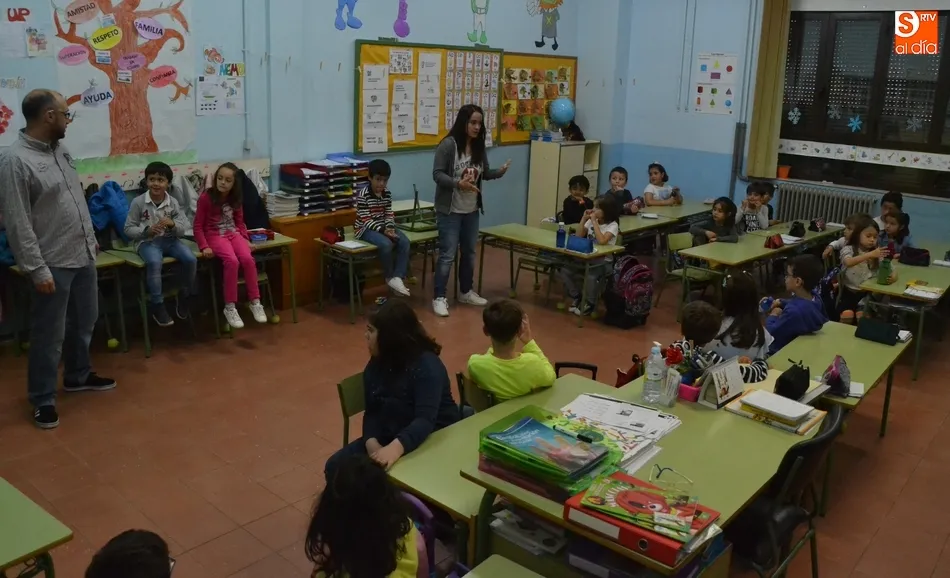 Foto 11 - Los alumnos de 1&ordm; de Primaria de San Francisco crean cuentos con los monumentos como referencia  