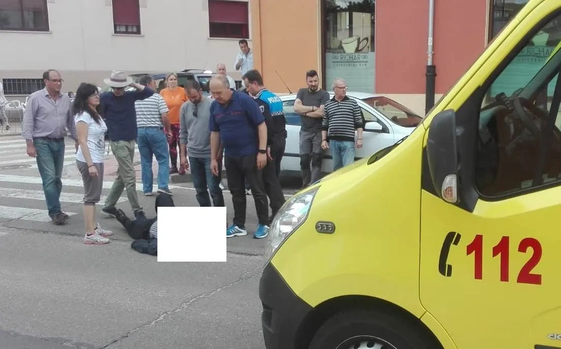 Foto 2 - Atropellado un anciano en la Avenida Conde de Fox&aacute;  