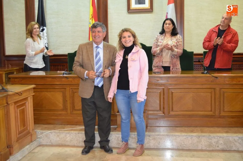 Foto 6 - El alcalde entrega la Abeja de Oro de la ciudad a los ganadores de los campeonatos de Skills  
