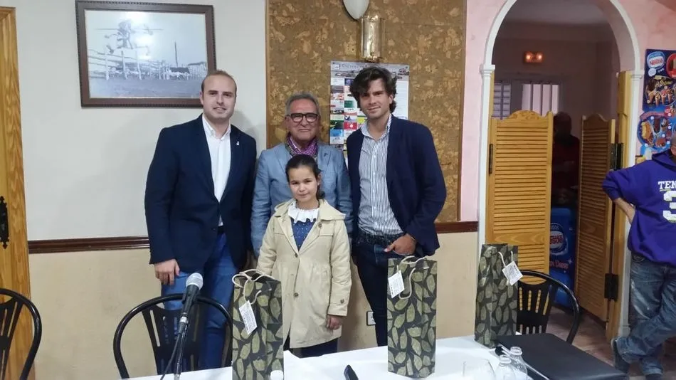 Foto 2 - La pe&ntilde;a taurina Eduardo Gallo apuesta por la difusi&oacute;n de la Fiesta