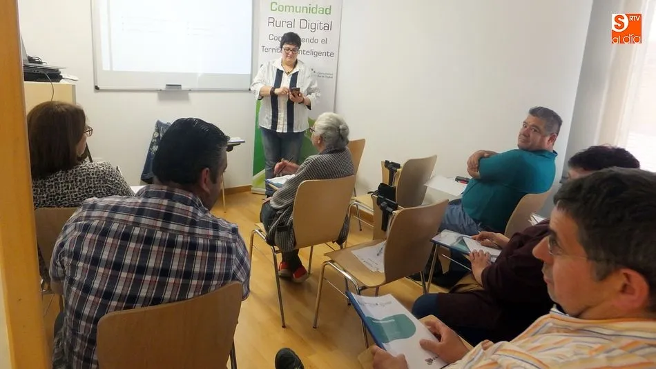 Foto 4 - Aut&oacute;nomos de Lumbrales se inician en la creaci&oacute;n de una web corporativa