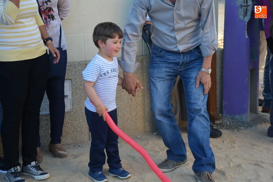 Foto 6 - Los ni&ntilde;os, grandes protagonistas del primer d&iacute;a de fiestas de Topas