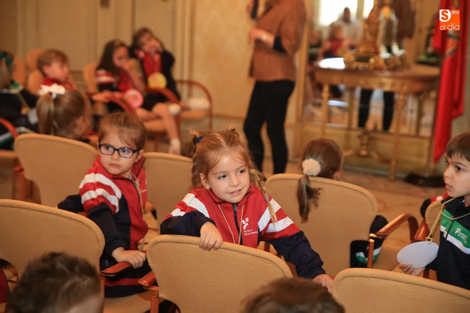 Foto 7 - Divertida visita al Ayuntamiento de alumnos del Colegio Santa Teresa de Jes&uacute;s