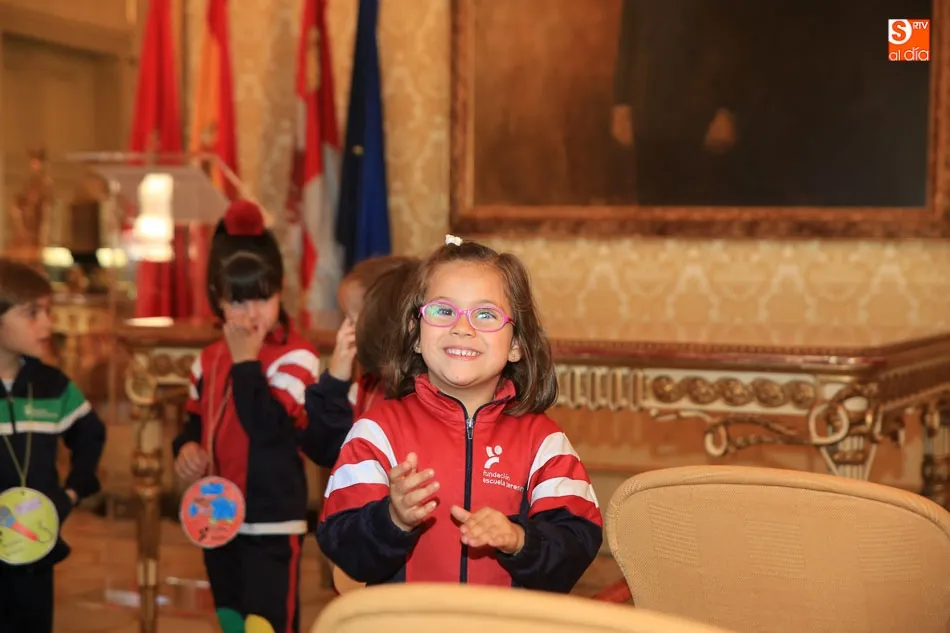 Foto 3 - Divertida visita al Ayuntamiento de alumnos del Colegio Santa Teresa de Jes&uacute;s
