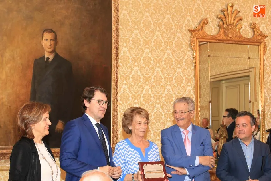 Foto 11 - Emotivo homenaje a los matrimonios de la ciudad que cumplen cincuenta a&ntilde;os de casados