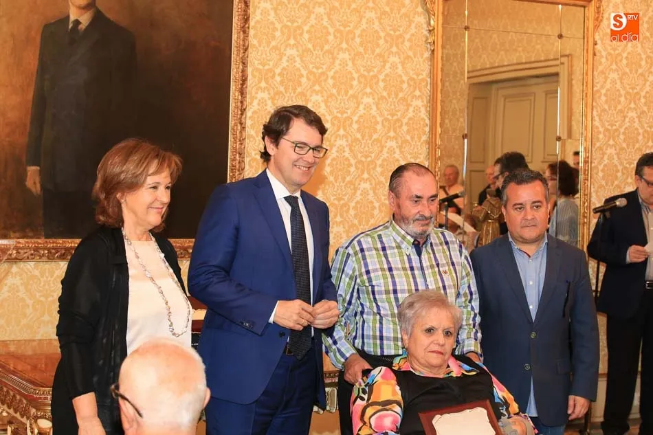 Foto 5 - Emotivo homenaje a los matrimonios de la ciudad que cumplen cincuenta a&ntilde;os de casados