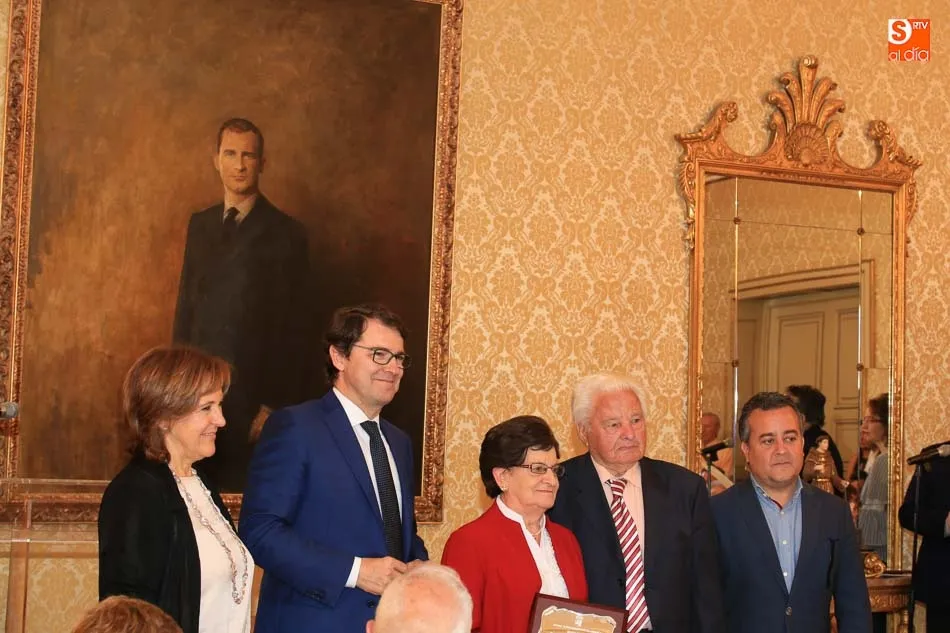 Foto 4 - Emotivo homenaje a los matrimonios de la ciudad que cumplen cincuenta a&ntilde;os de casados