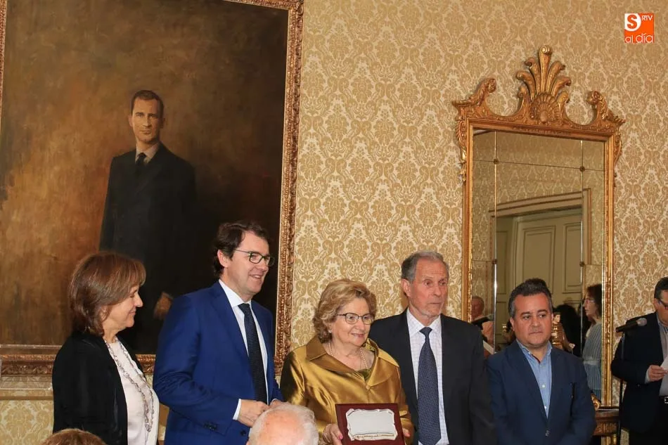 Foto 3 - Emotivo homenaje a los matrimonios de la ciudad que cumplen cincuenta a&ntilde;os de casados