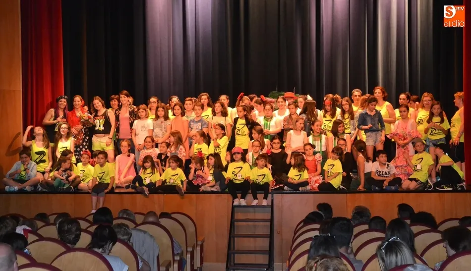 Muévete vive una gala de fin de curso repleta de ritmo y con toques emotivos  