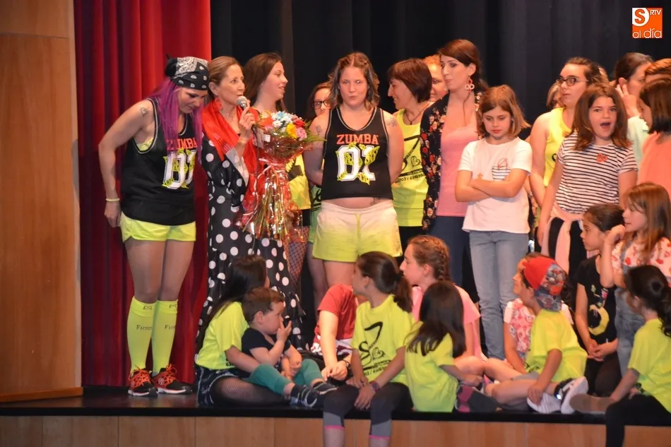 Foto 6 - Mu&eacute;vete vive una gala de fin de curso repleta de ritmo y con toques emotivos  