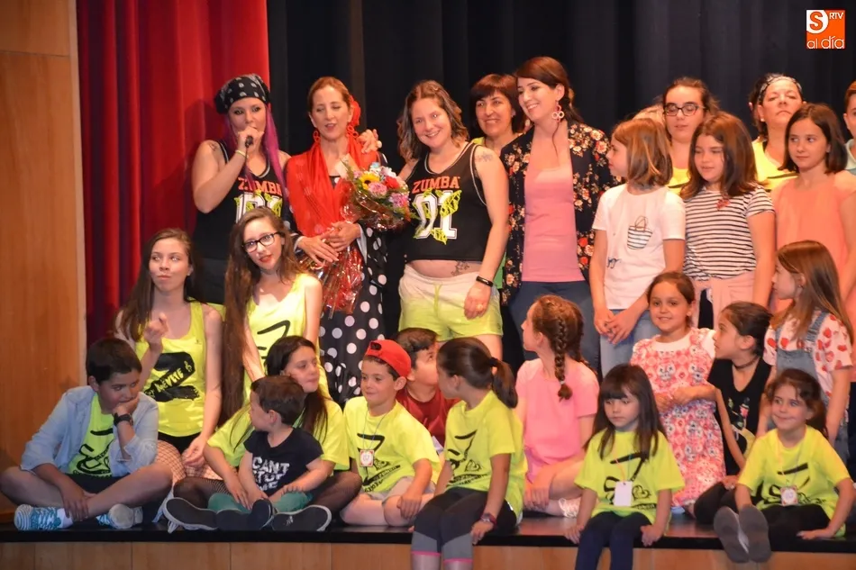 Foto 5 - Mu&eacute;vete vive una gala de fin de curso repleta de ritmo y con toques emotivos  