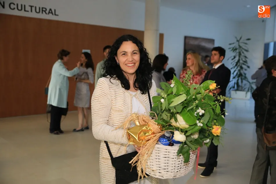 Foto 4 - Emotiva graduaci&oacute;n de los alumnos del colegio Antonio Machado en el Auditorio de Caja Duero