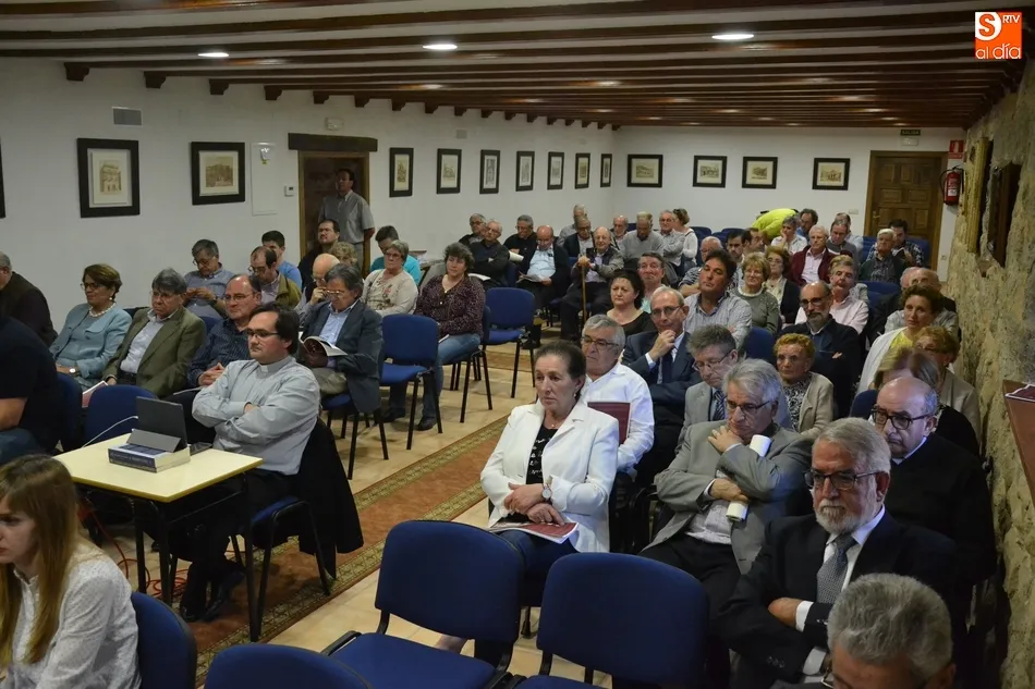Foto 5 - El Seminario inicia las Jornadas por sus 250 a&ntilde;os con un repaso a sus m&aacute;s de 7.000 alumnos  