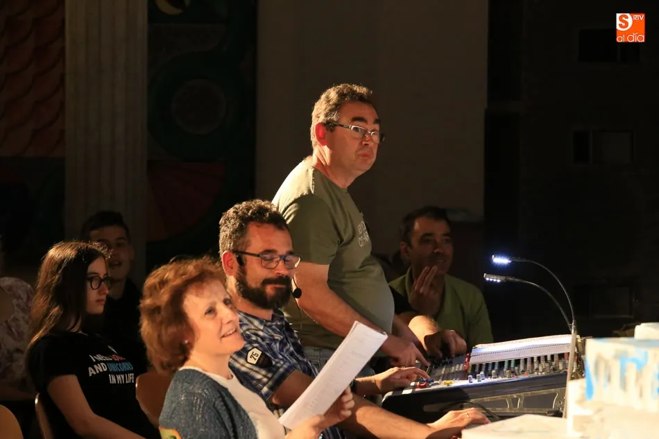 Foto 8 - Los alumnos del Campo Charro representan el musical &lsquo;Frozen, el reino de hielo&rsquo; en el Fray Luis