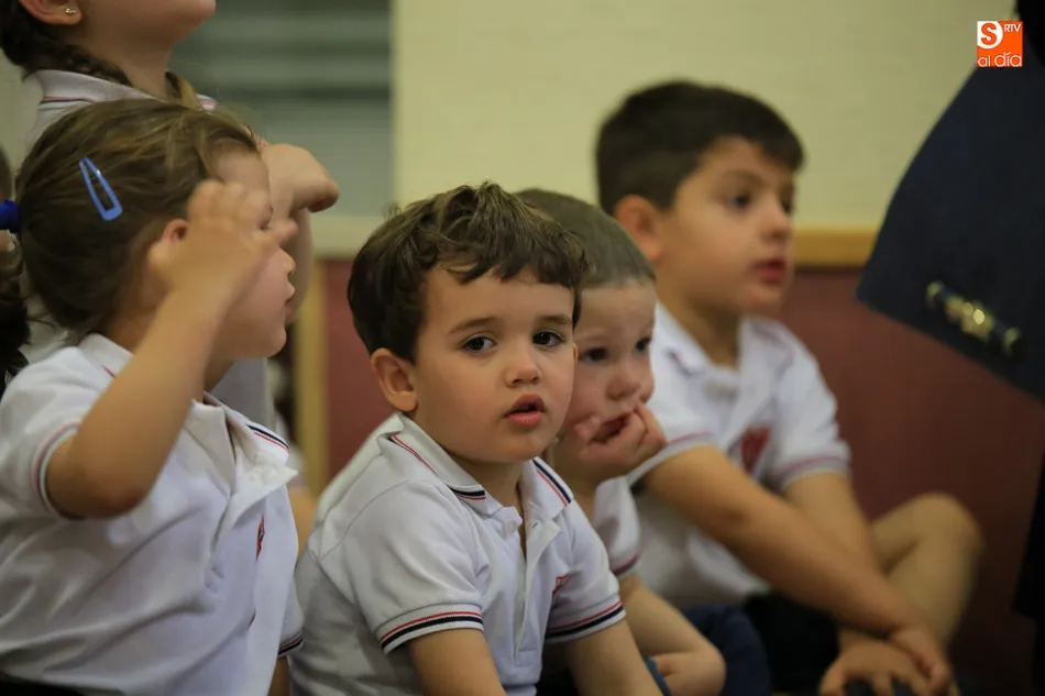 Foto 4 - Entra&ntilde;able encuentro de abuelos y nietos en el colegio San Estanislao de Kostka