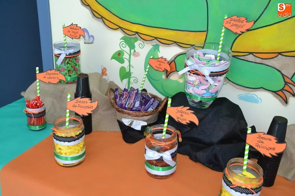 Foto 10 - La Escuela Infantil inviste a sus caballeros y princesas de la promoci&oacute;n 2015/2018  