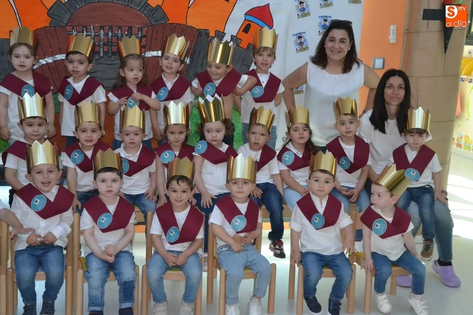 Foto 11 - La Escuela Infantil inviste a sus caballeros y princesas de la promoci&oacute;n 2015/2018  