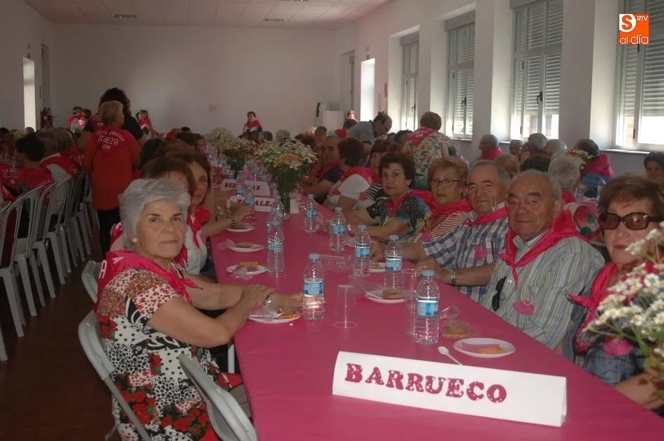 Foto 7 - Cerca de 170 mayores de nueve localidades celebran en Mieza el fin de curso de gimnasia  