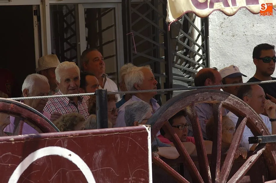 Foto 5 - Entretenido primer encierro en Mart&iacute;n de Yeltes con una climatolog&iacute;a por fin veraniega  
